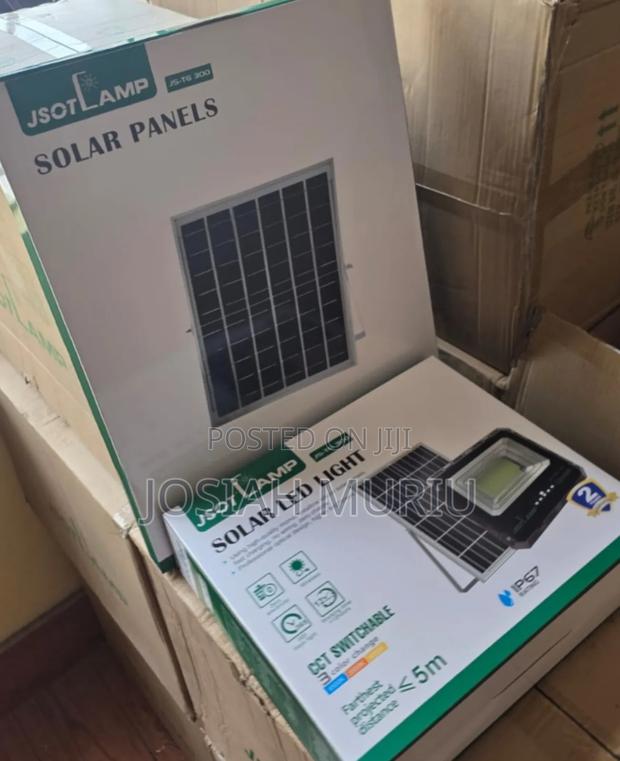 TG 300w Ip67 Solar Floodlight - thumbnail 2