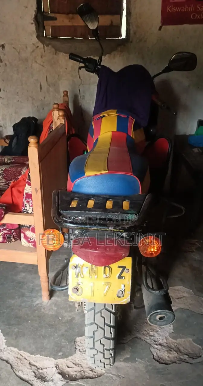 Bajaj Boxer 2019 Green