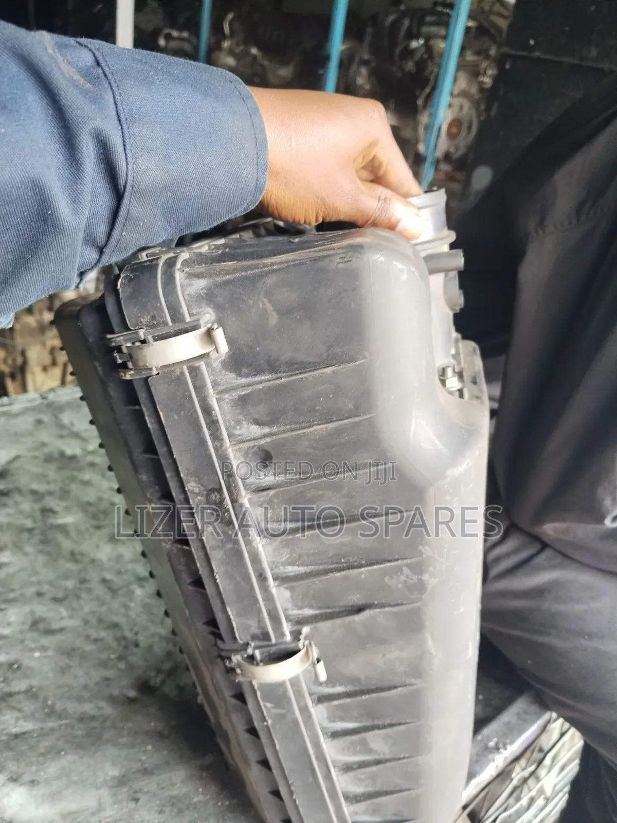 Air Cleaner Housing V73-98