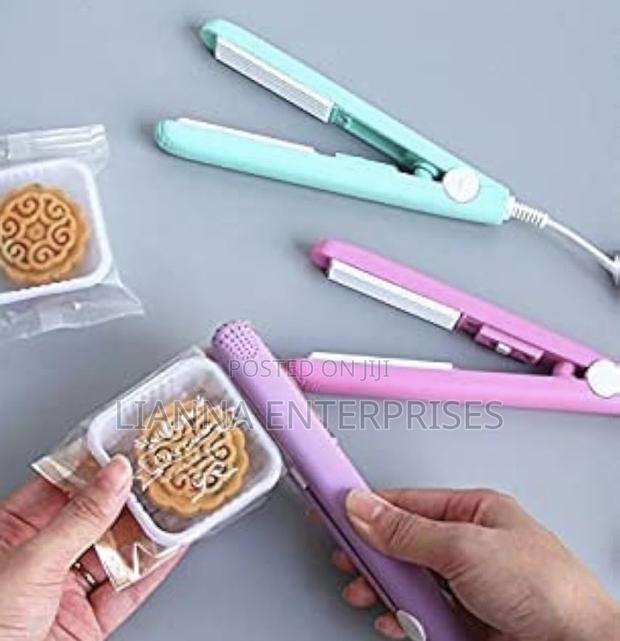 Thermal Sealer or Mini Hair Straightener - thumbnail 2
