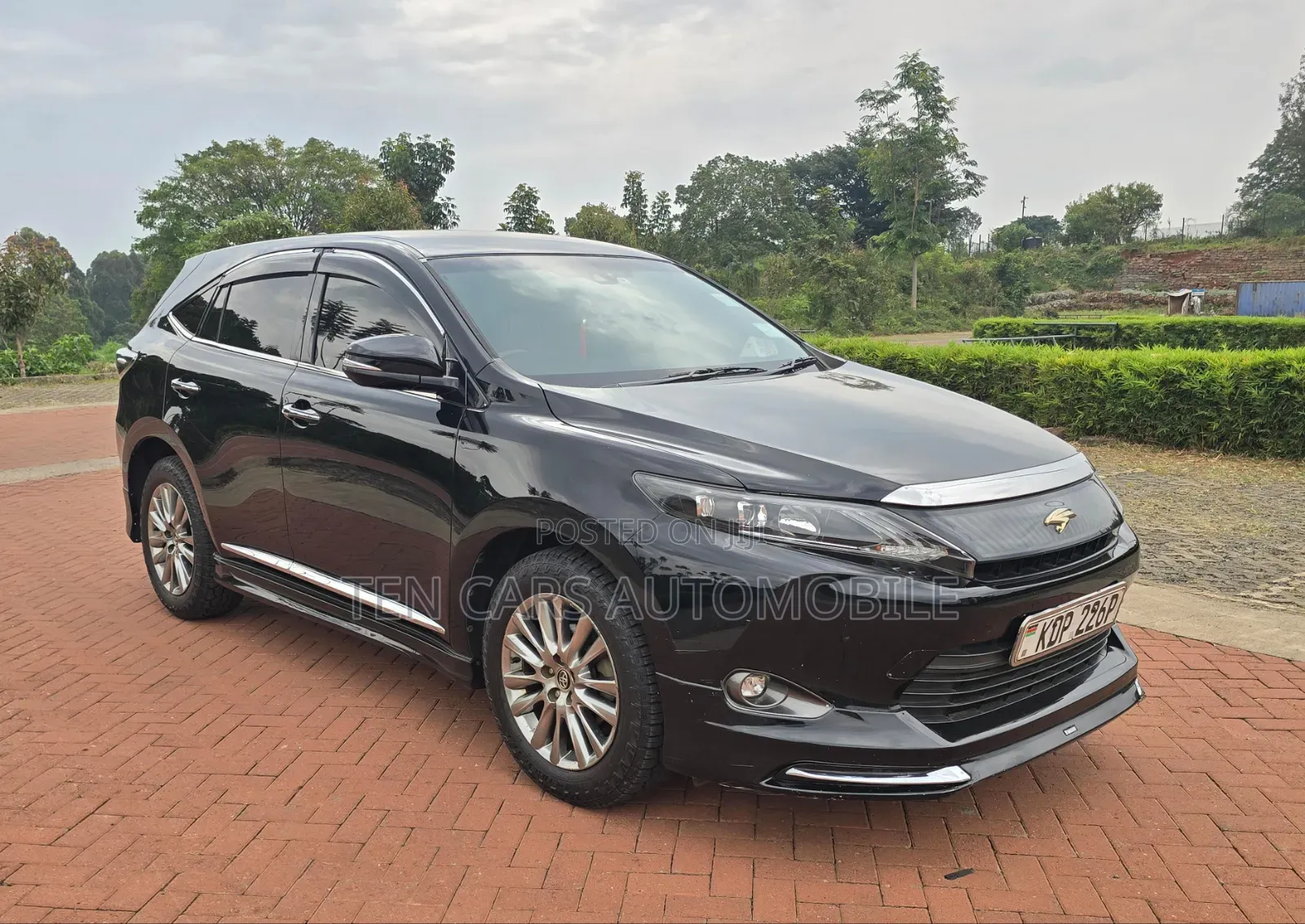 Toyota Harrier 2017 Black