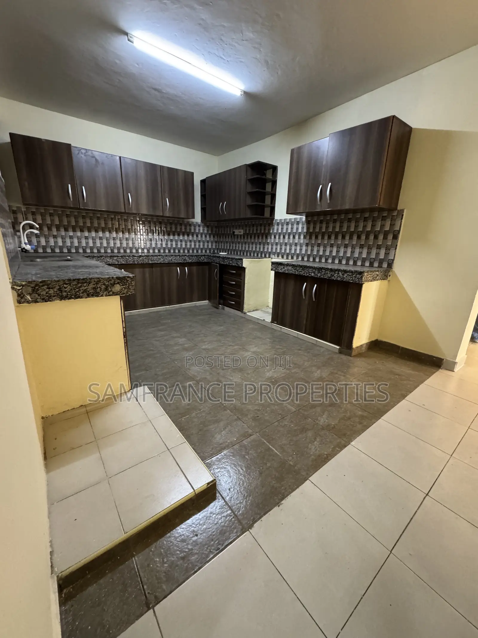 3bdrm Apartment in Links Road, Nyali for rent
