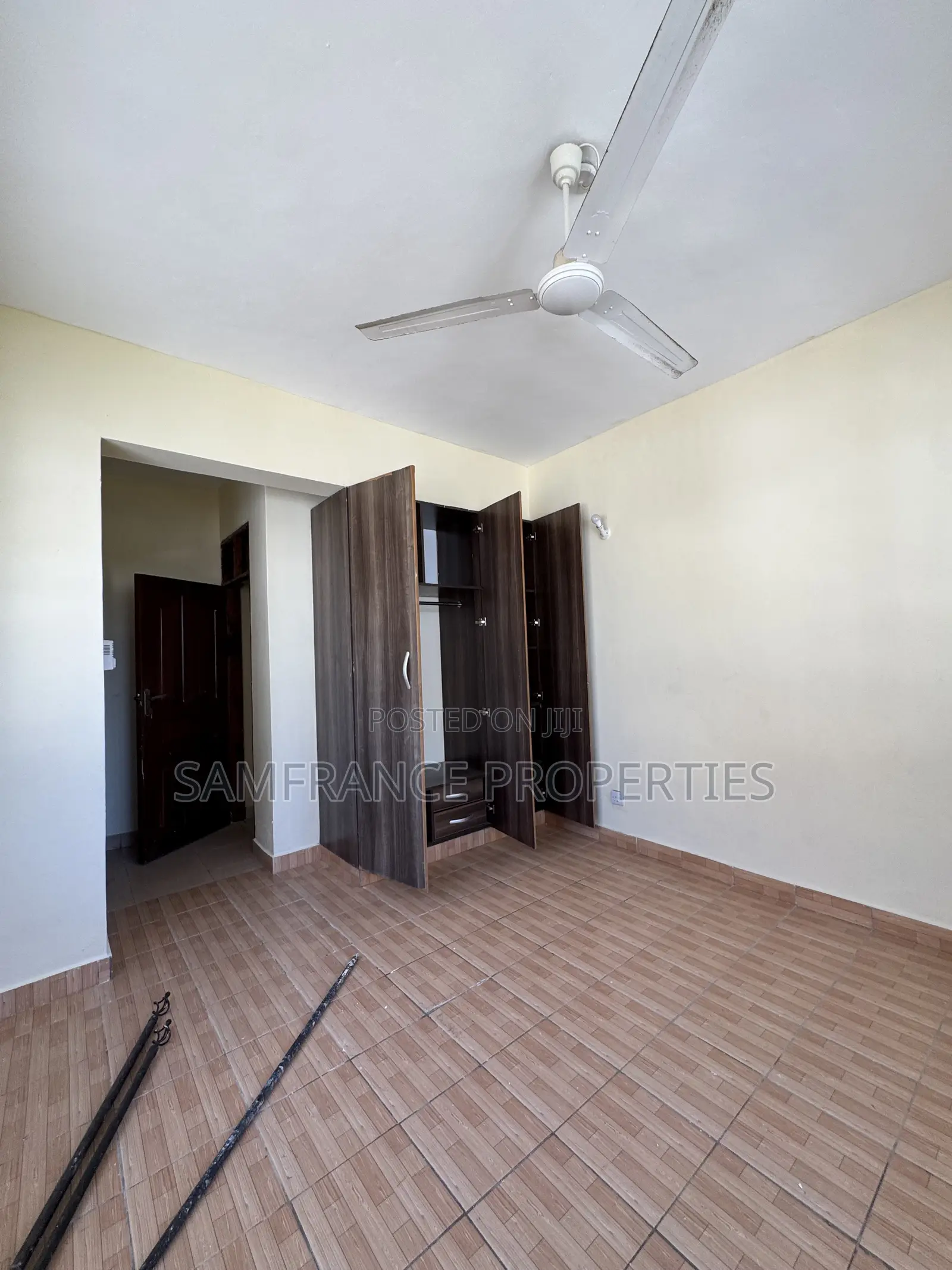 3bdrm Apartment in Links Road, Nyali for rent