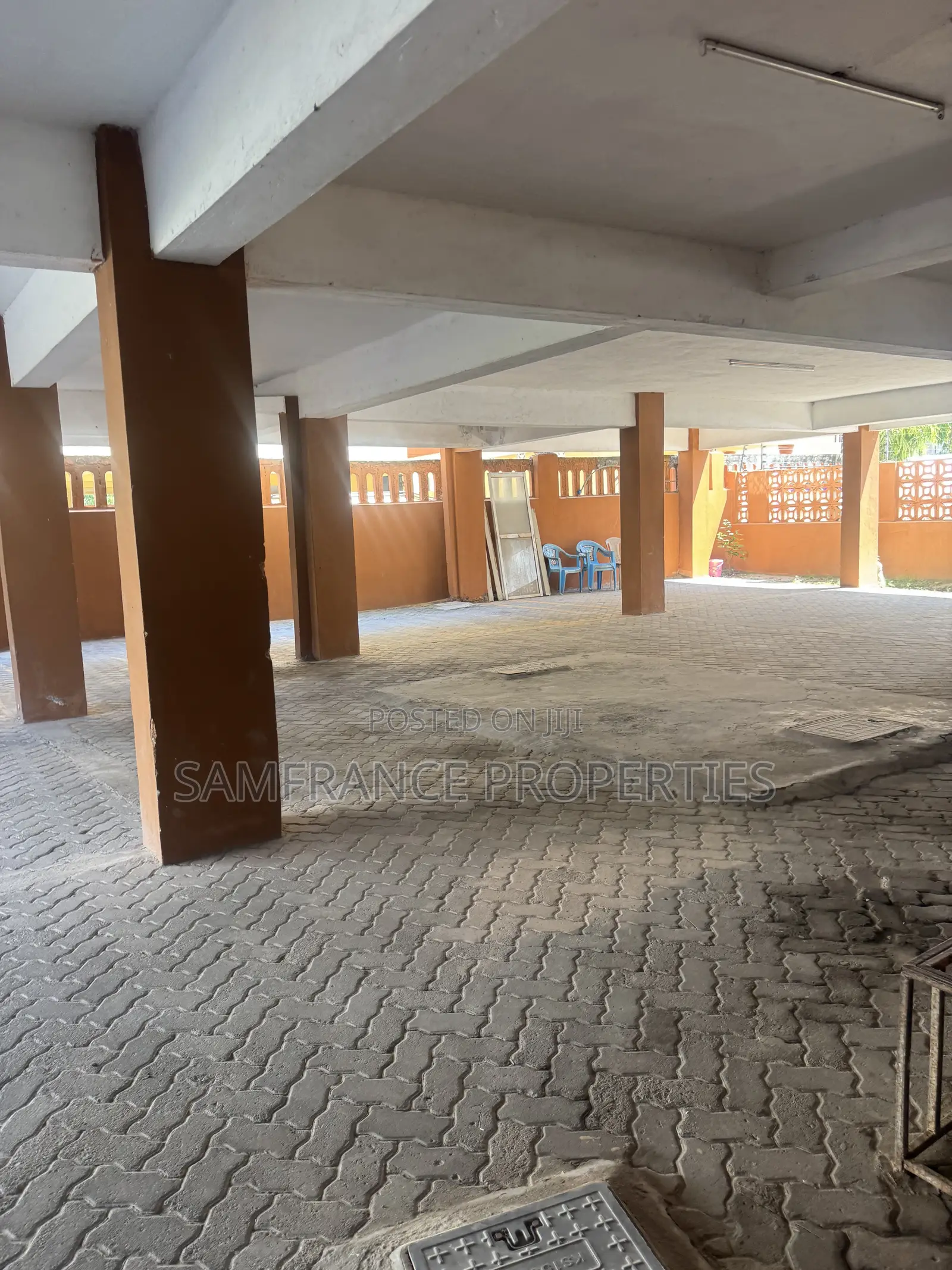 3bdrm Apartment in Links Road, Nyali for rent
