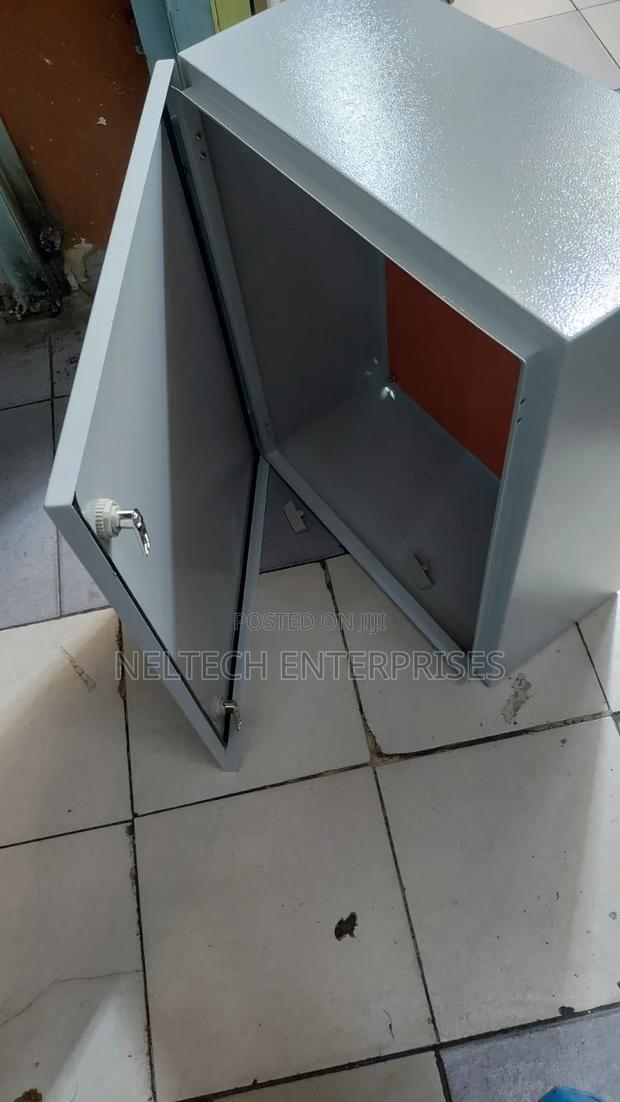 Powder Coated Panel Enclosure 600 by 500 by 250. - thumbnail 2