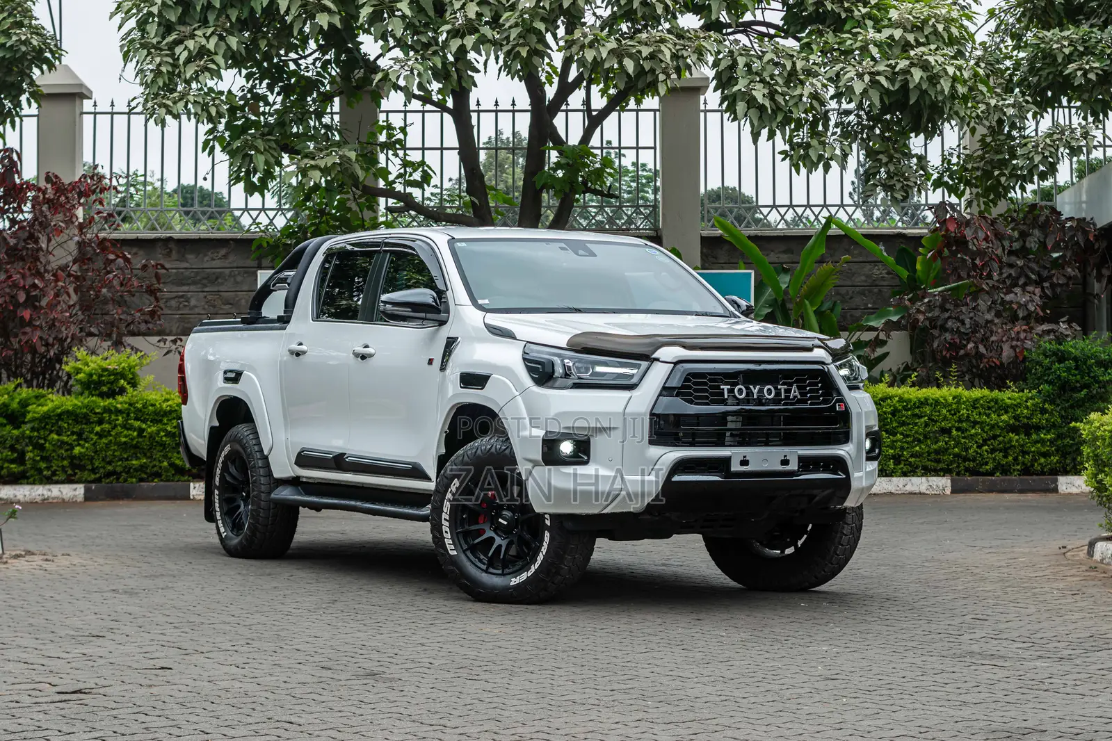 Toyota Hilux Revo Double Cab Deisel 2.4 AWD 2022 White