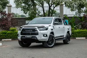 Toyota Hilux Revo Double Cab Deisel 2.4 AWD 2022 White