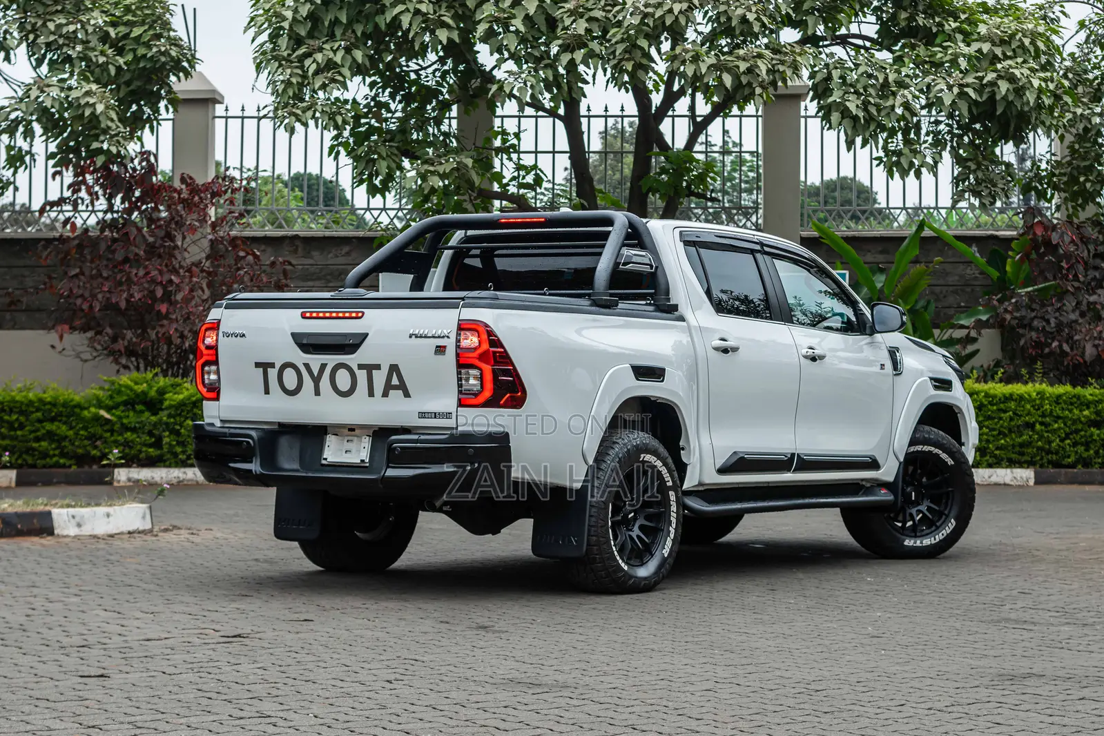 Toyota Hilux Revo Double Cab Deisel 2.4 AWD 2022 White
