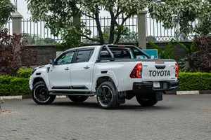 Toyota Hilux Revo Double Cab Deisel 2.4 AWD 2022 White