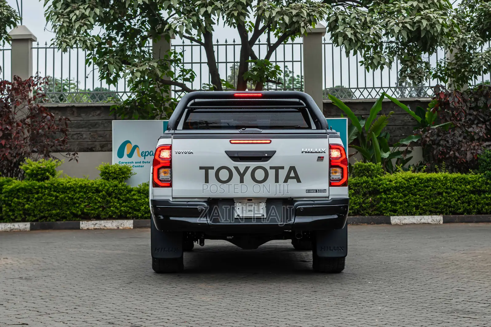 Toyota Hilux Revo Double Cab Deisel 2.4 AWD 2022 White