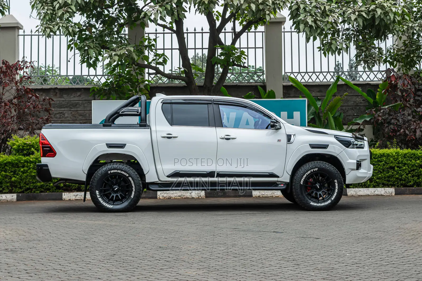 Toyota Hilux Revo Double Cab Deisel 2.4 AWD 2022 White
