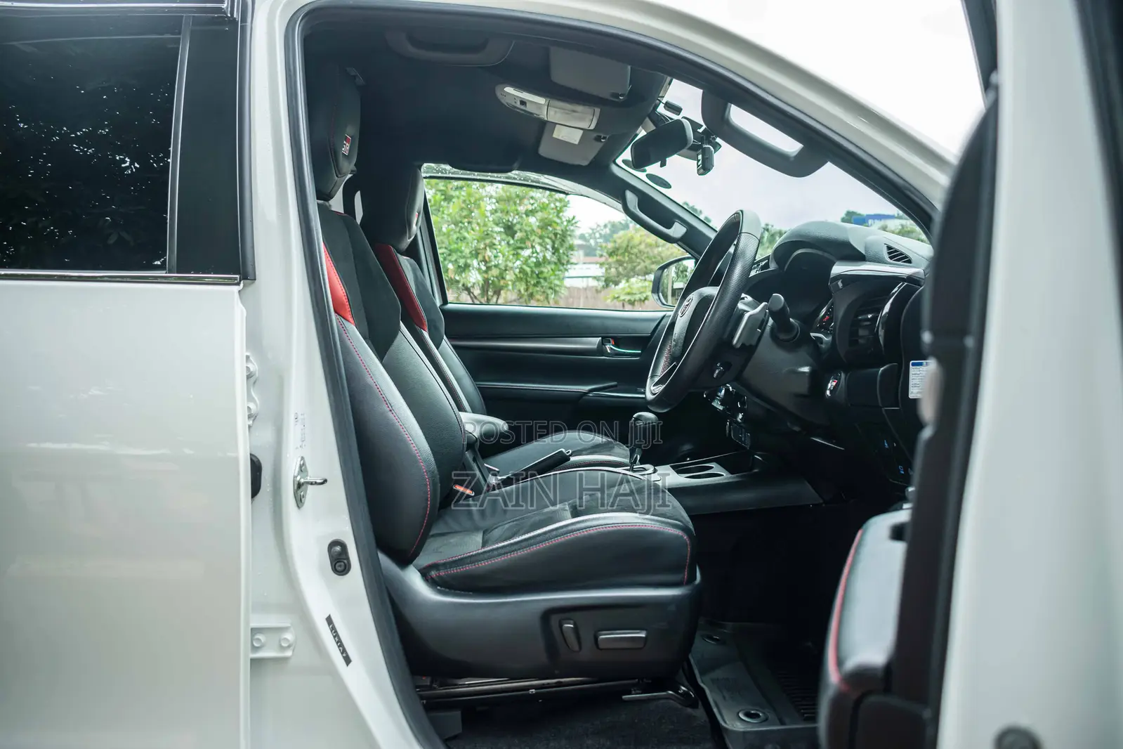 Toyota Hilux Revo Double Cab Deisel 2.4 AWD 2022 White