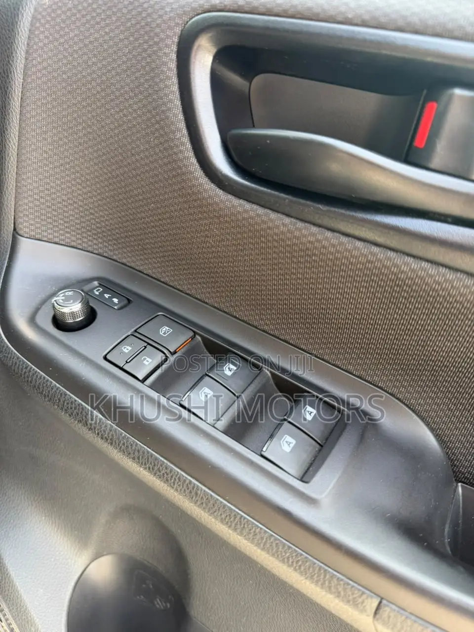 Toyota Noah 2019 Silver