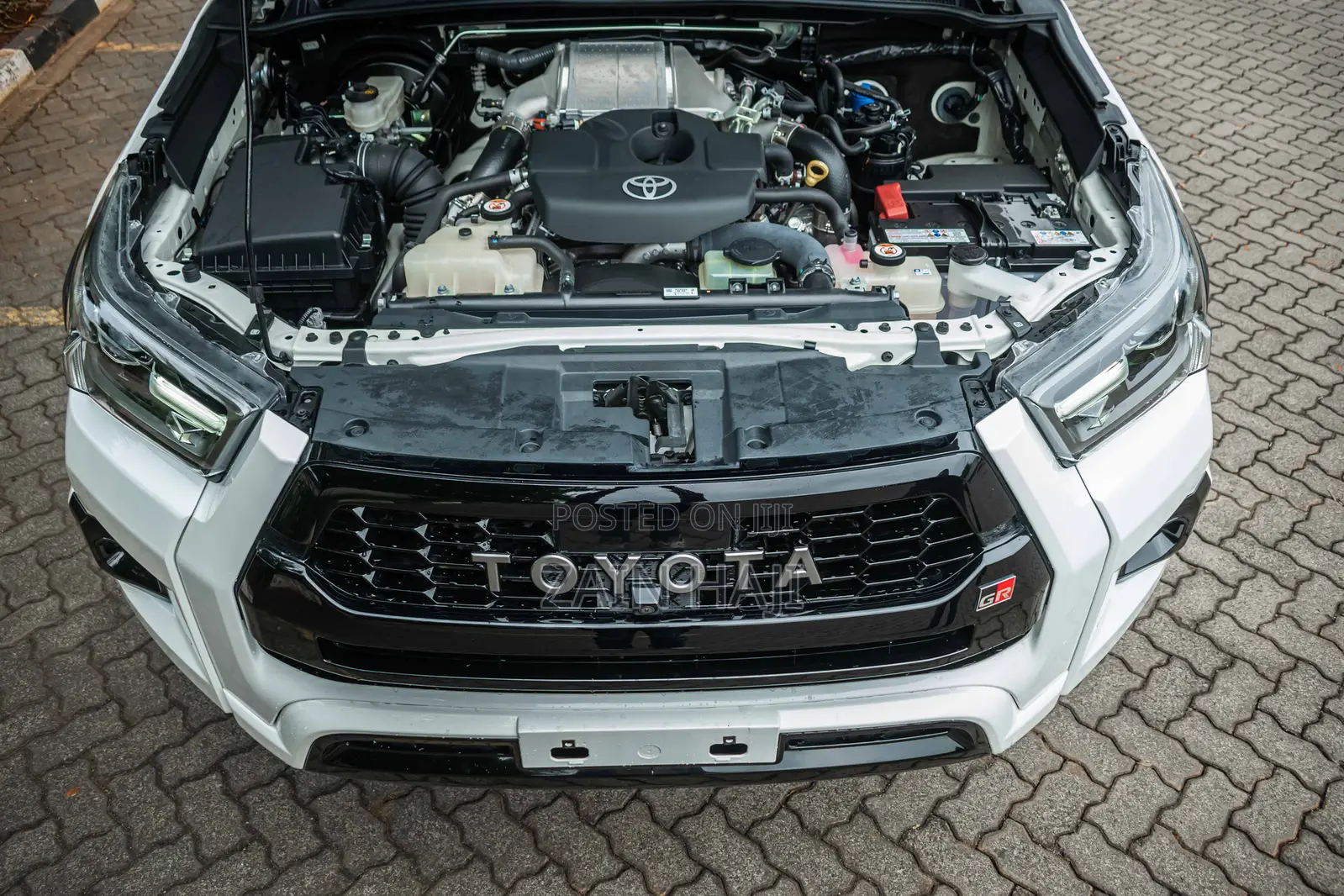 Toyota Hilux Revo Double Cab Deisel 2.4 AWD 2022 White