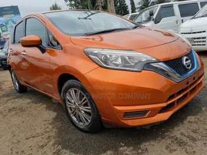Nissan Note 2017 Orange