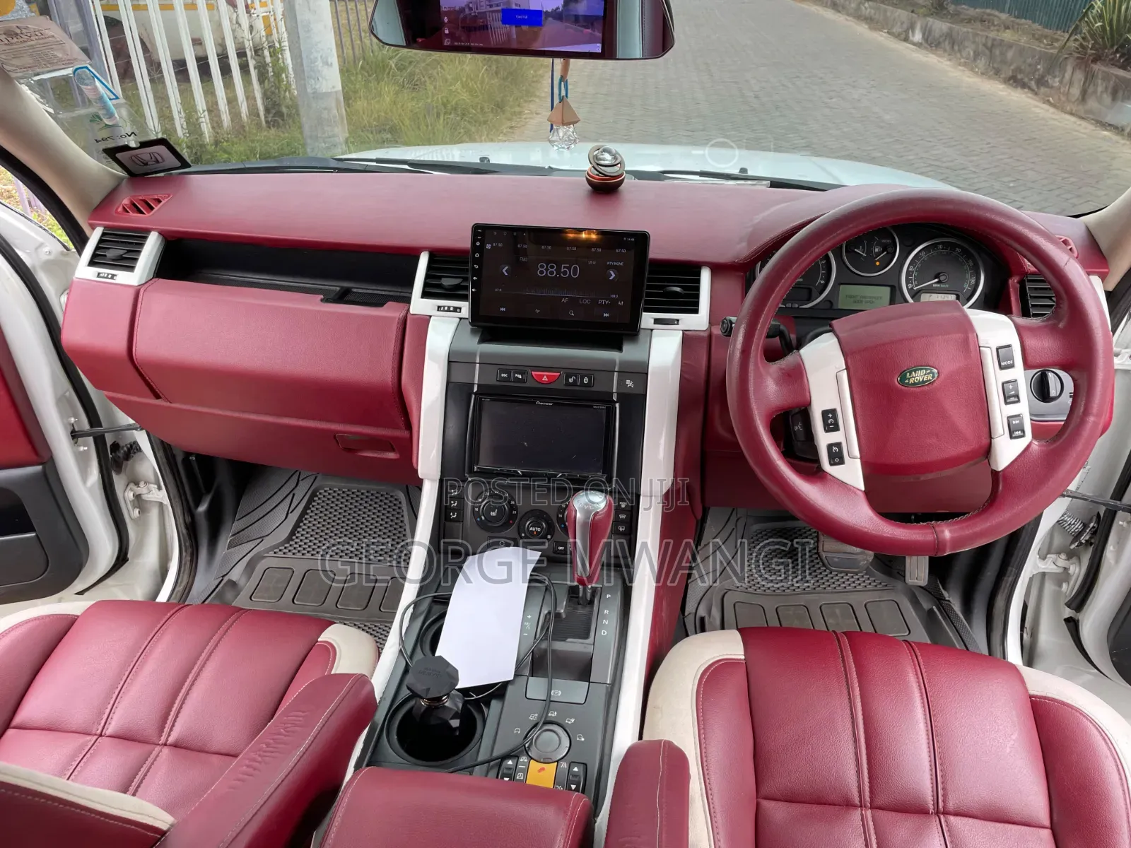 Land Rover Range Rover Sport 2011 White