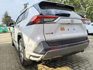 Toyota RAV4 2020 White