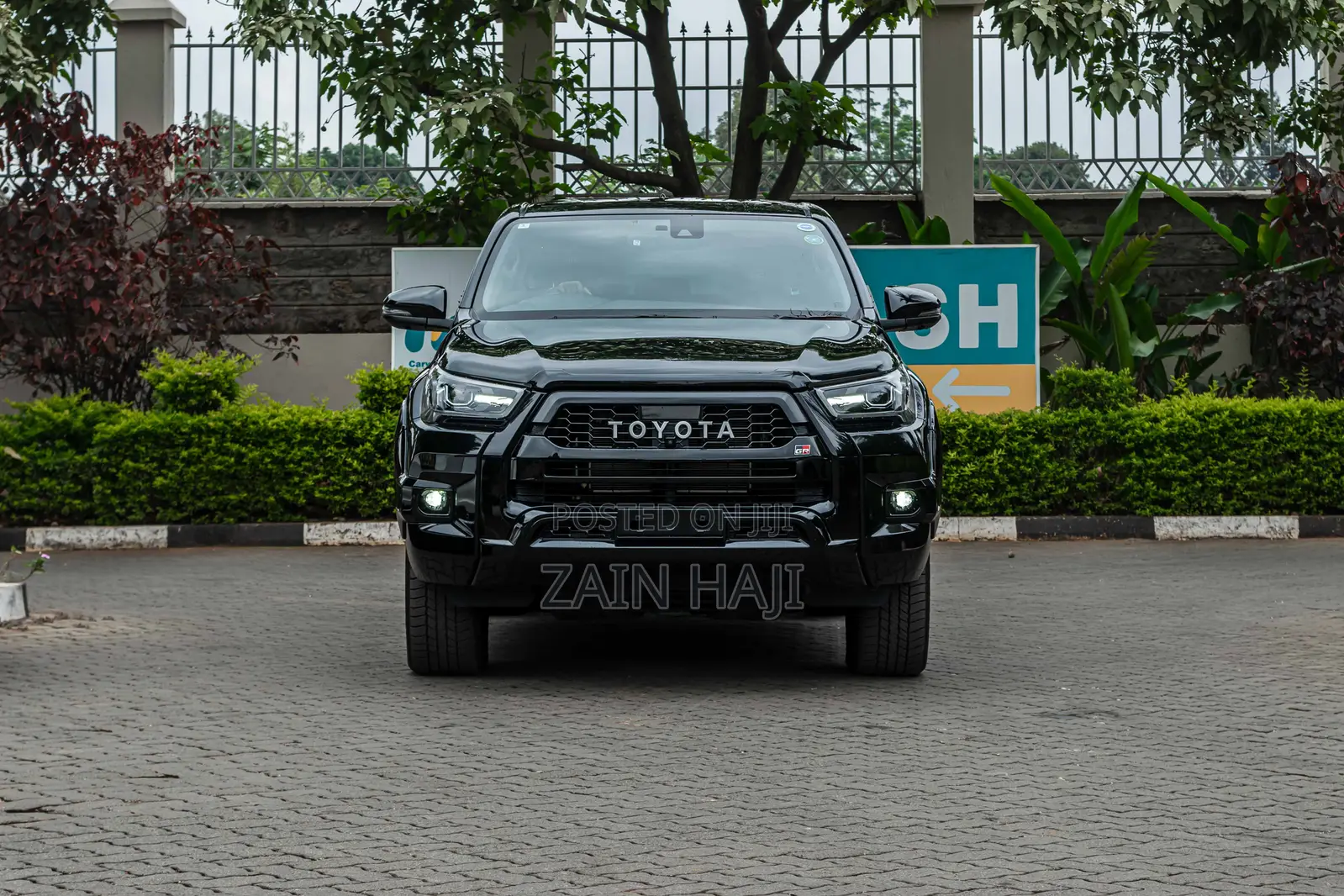 Toyota Hilux 2023 Black