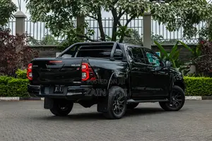 Toyota Hilux 2023 Black