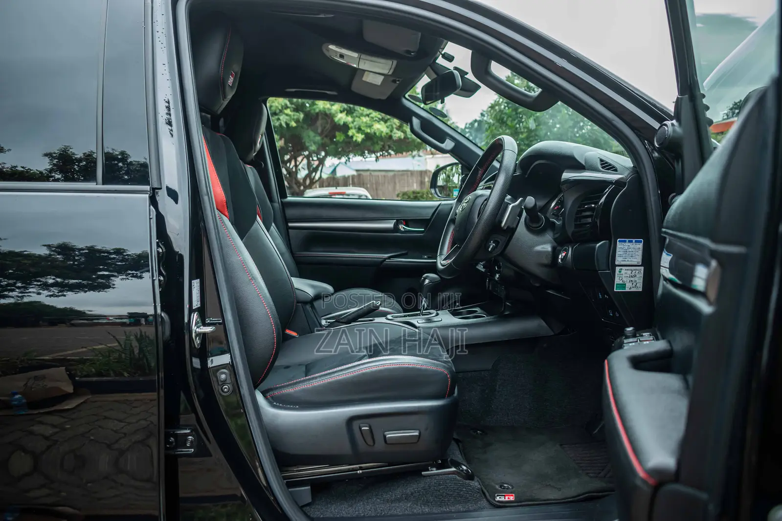 Toyota Hilux 2023 Black