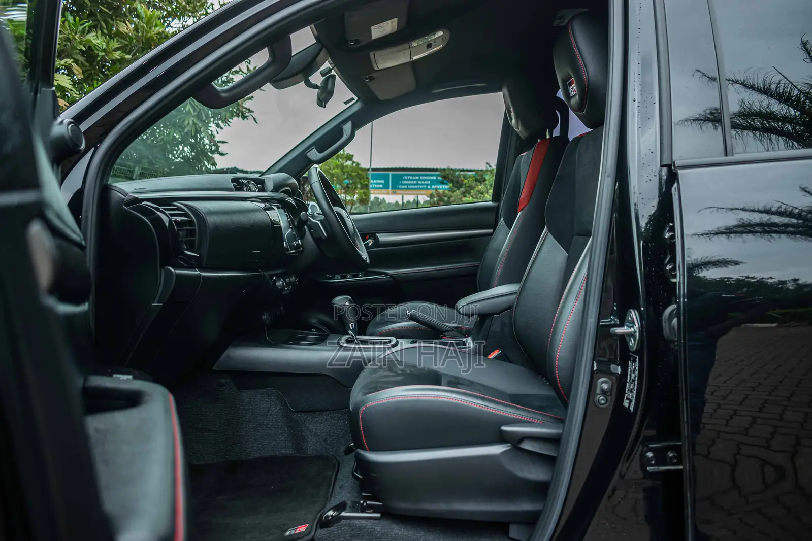 Toyota Hilux 2023 Black