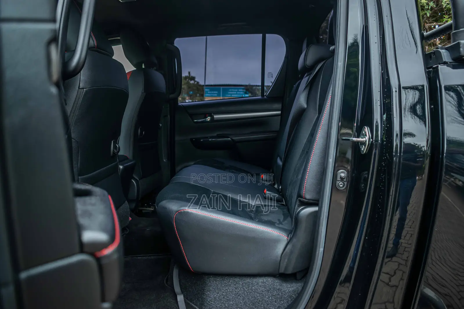 Toyota Hilux 2023 Black