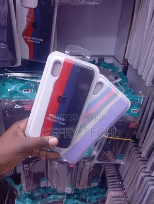 iPh X Case Features a Distinct Vertical Red, White, and Blue Stripe