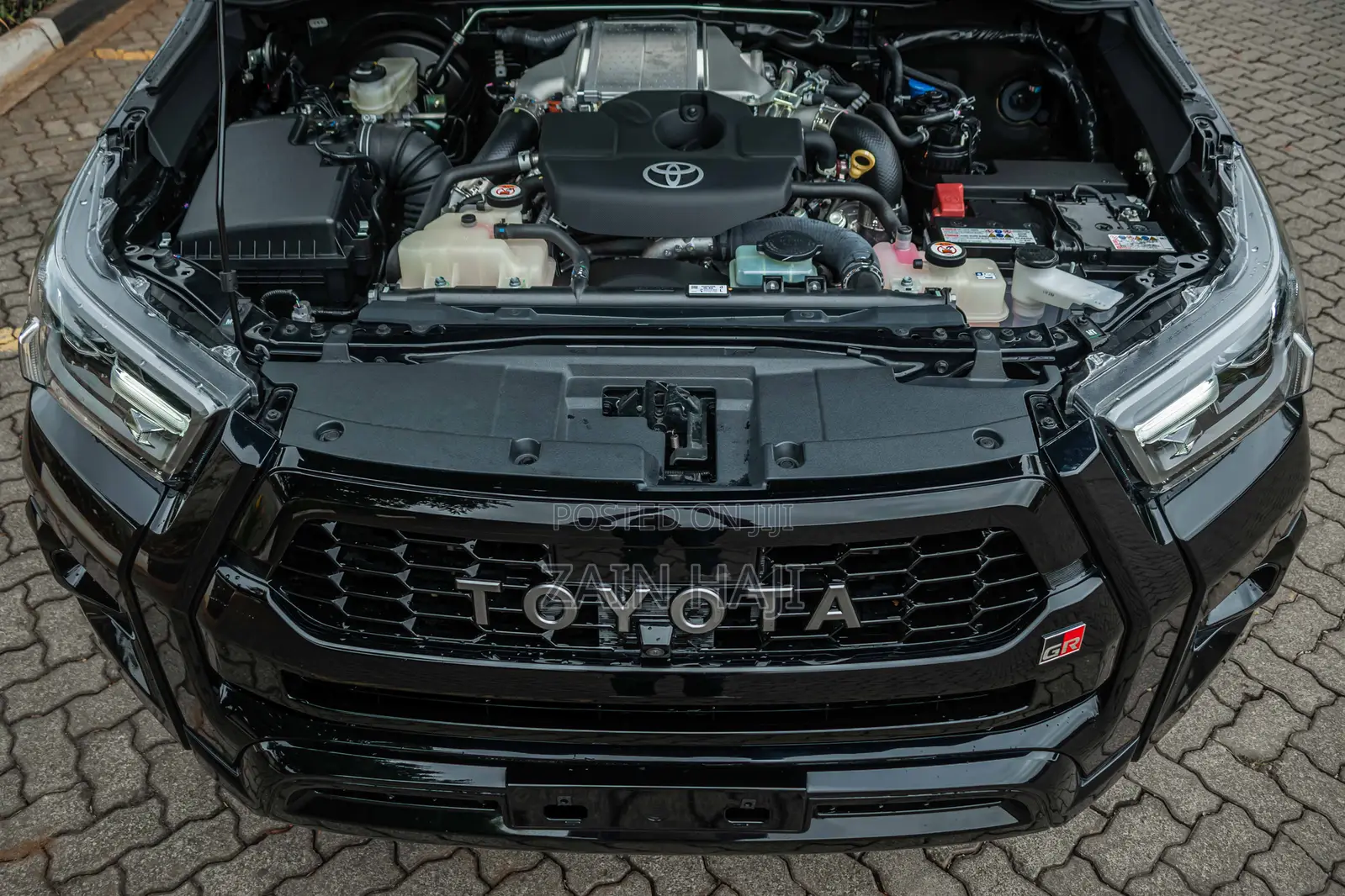 Toyota Hilux 2023 Black