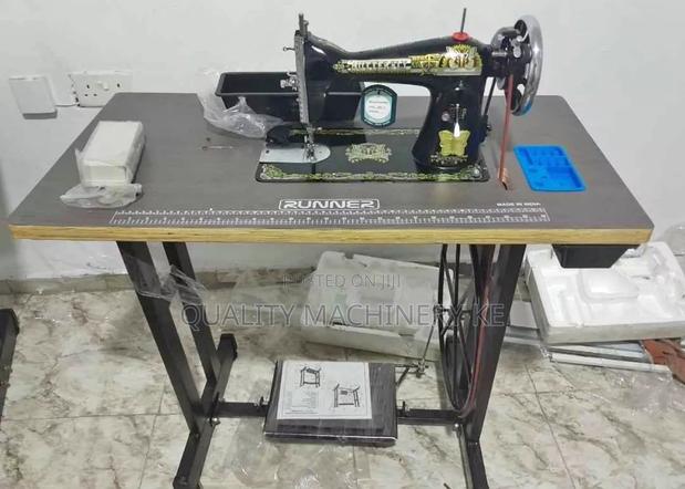 Easy to Operate Complete Butterfly Sewing Machine With Imported Table
