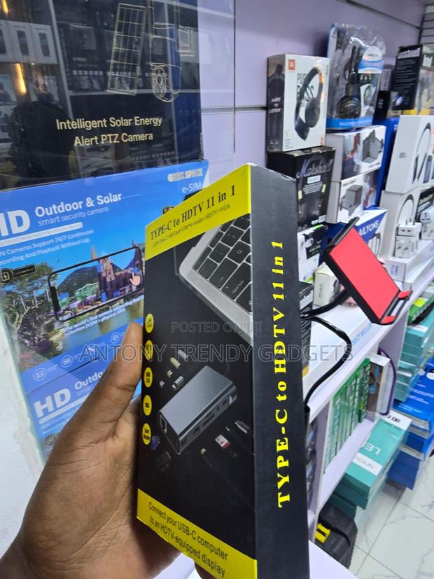 Type-C Hub 11-in-1 With HDMI VGA Card Reader Ethernet - thumbnail 2