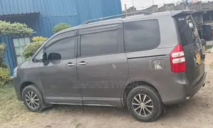 Toyota Noah 2011 Gray