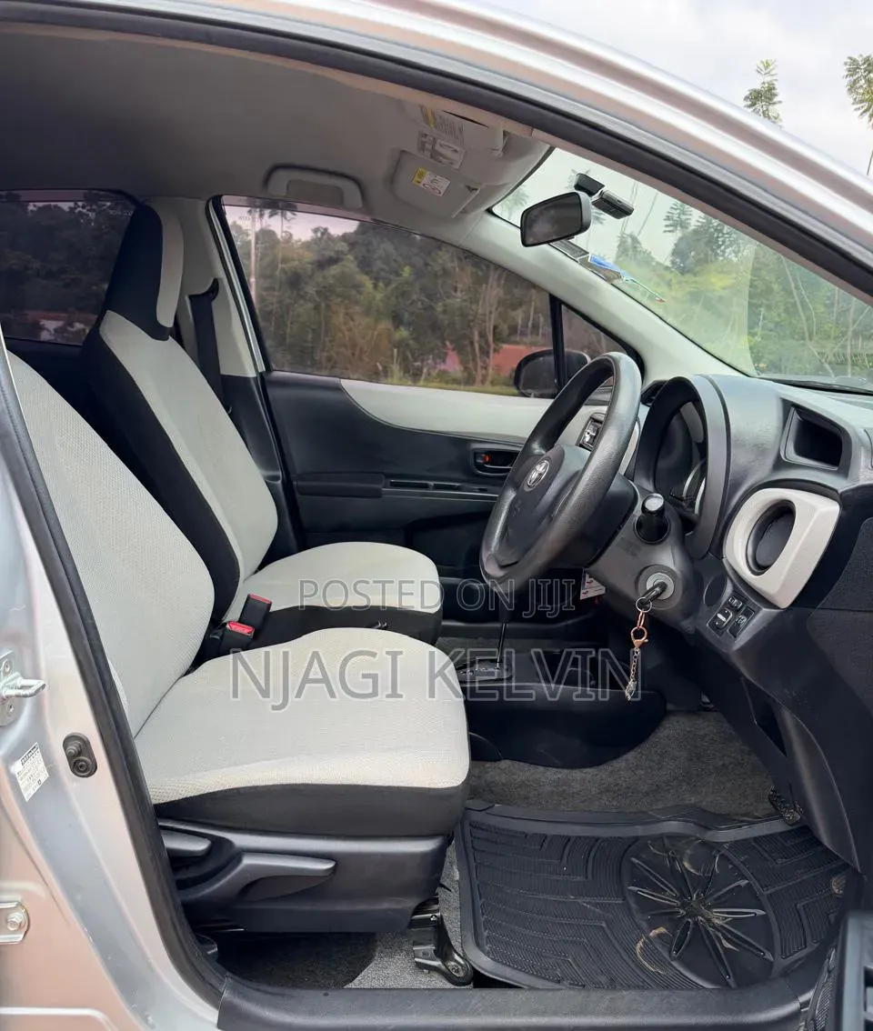 Toyota Vitz 2012