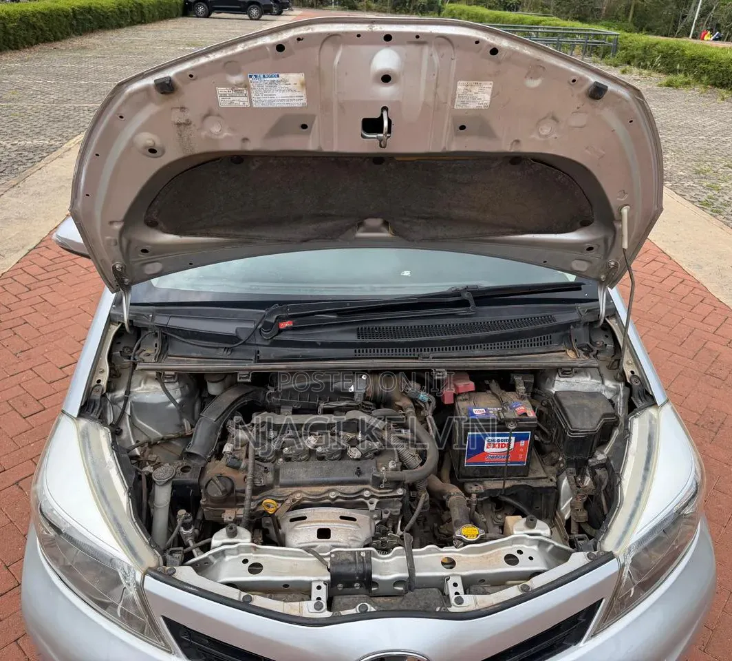 Toyota Vitz 2012