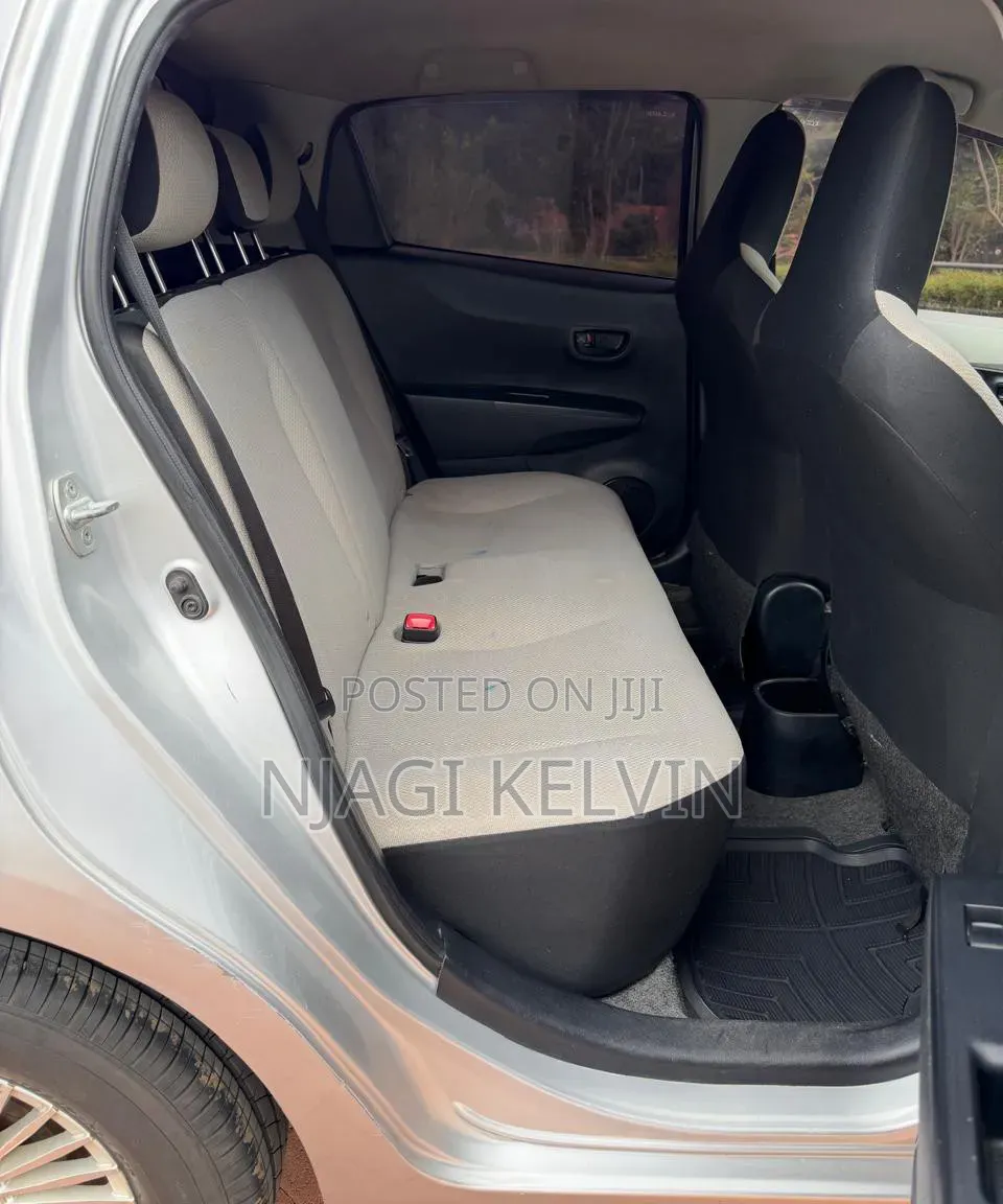 Toyota Vitz 2012