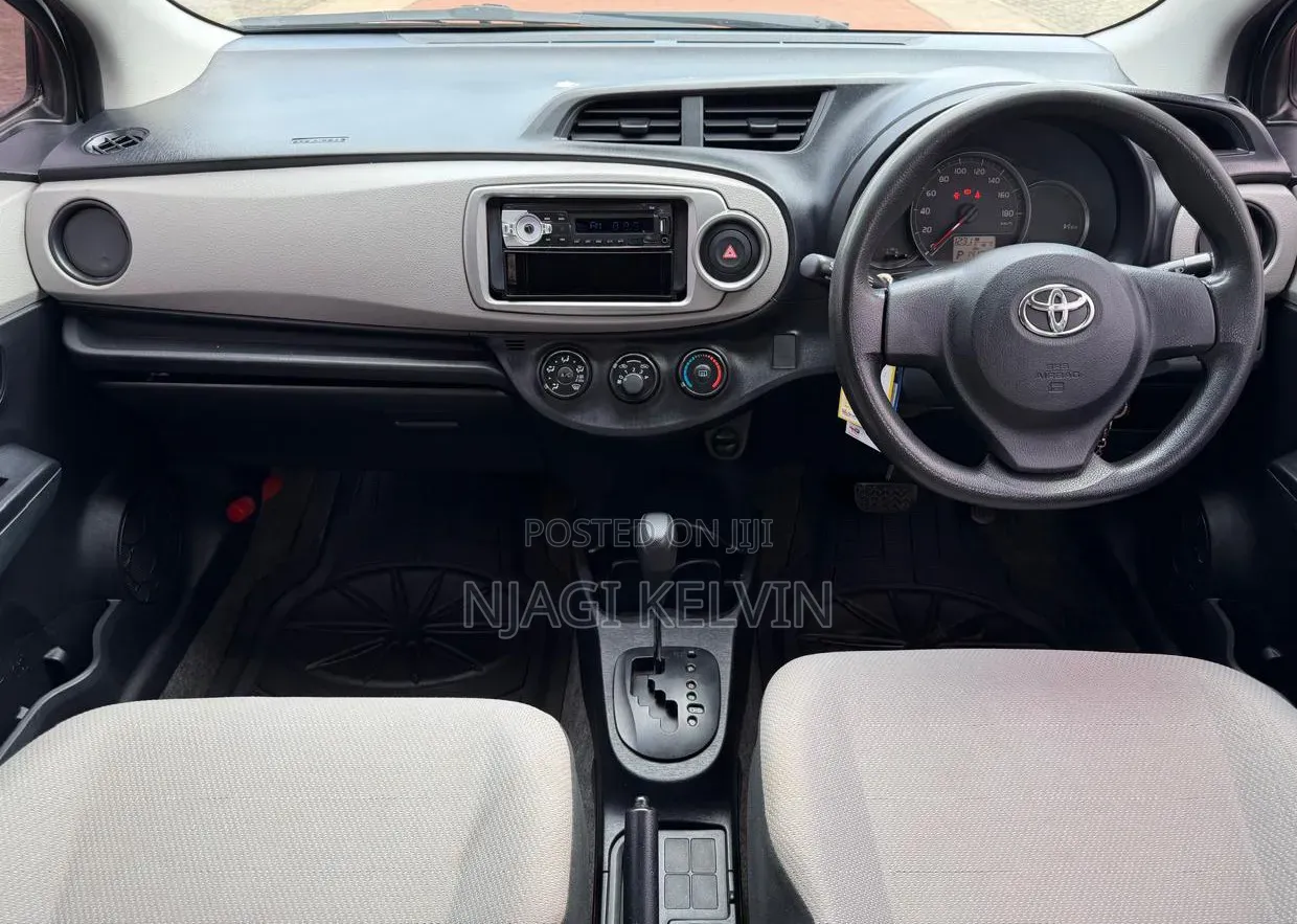 Toyota Vitz 2012
