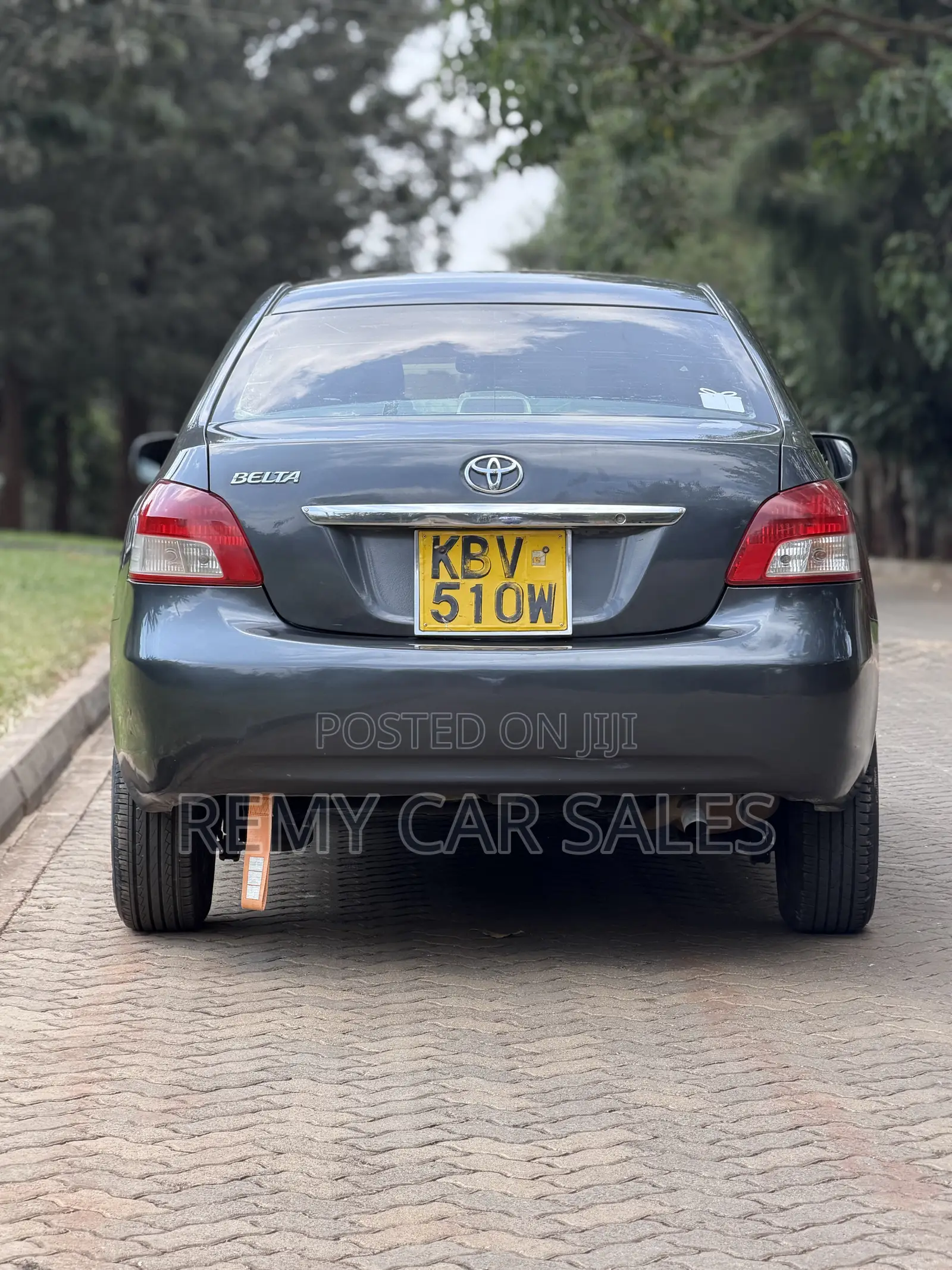 Toyota Belta 2006 Gray
