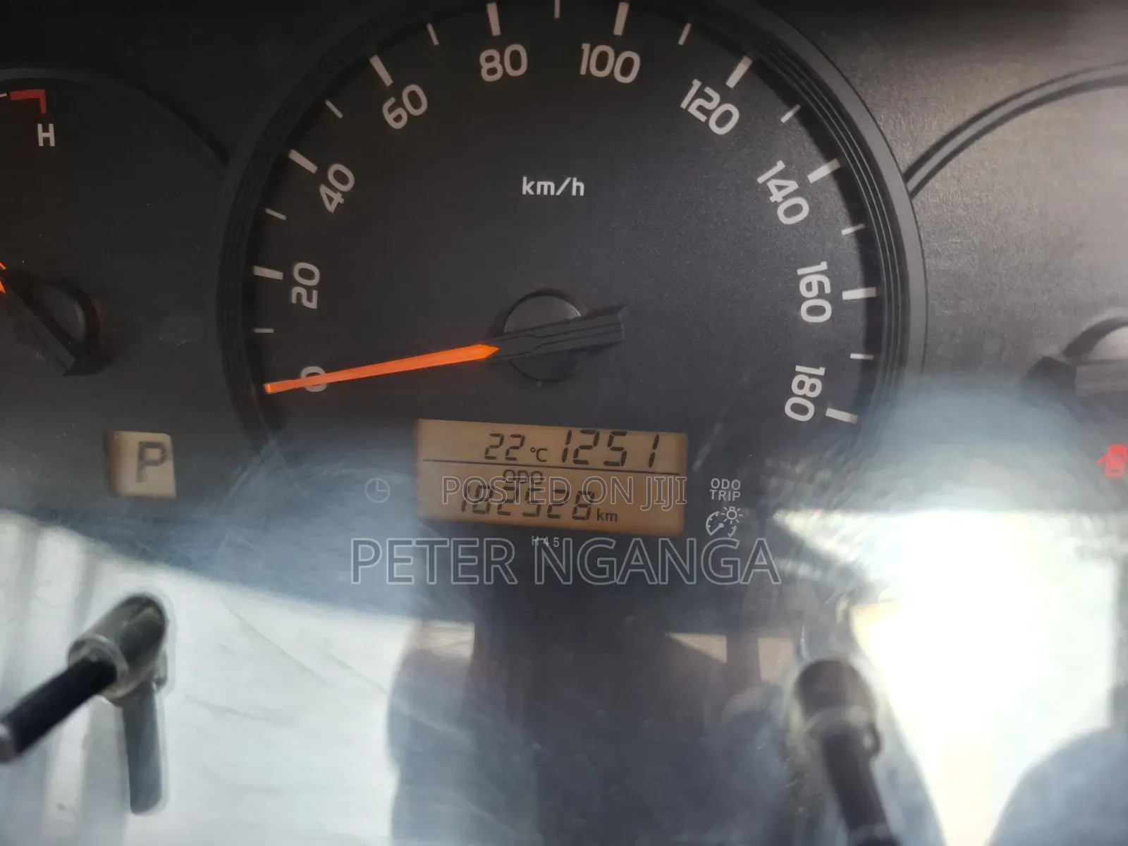 Toyota HiAce 2015 Silver