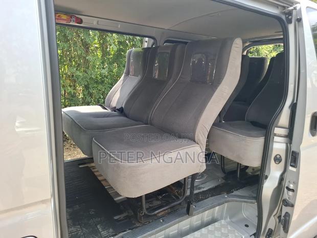 Toyota HiAce 2015 Silver - thumbnail 9