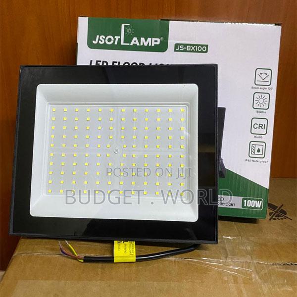 Premium 100W LED Flood Light – IP65 Waterproof Outdoor Lamp