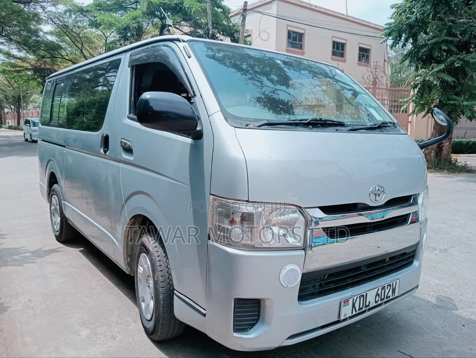 Toyota HiAce 2015 Silver