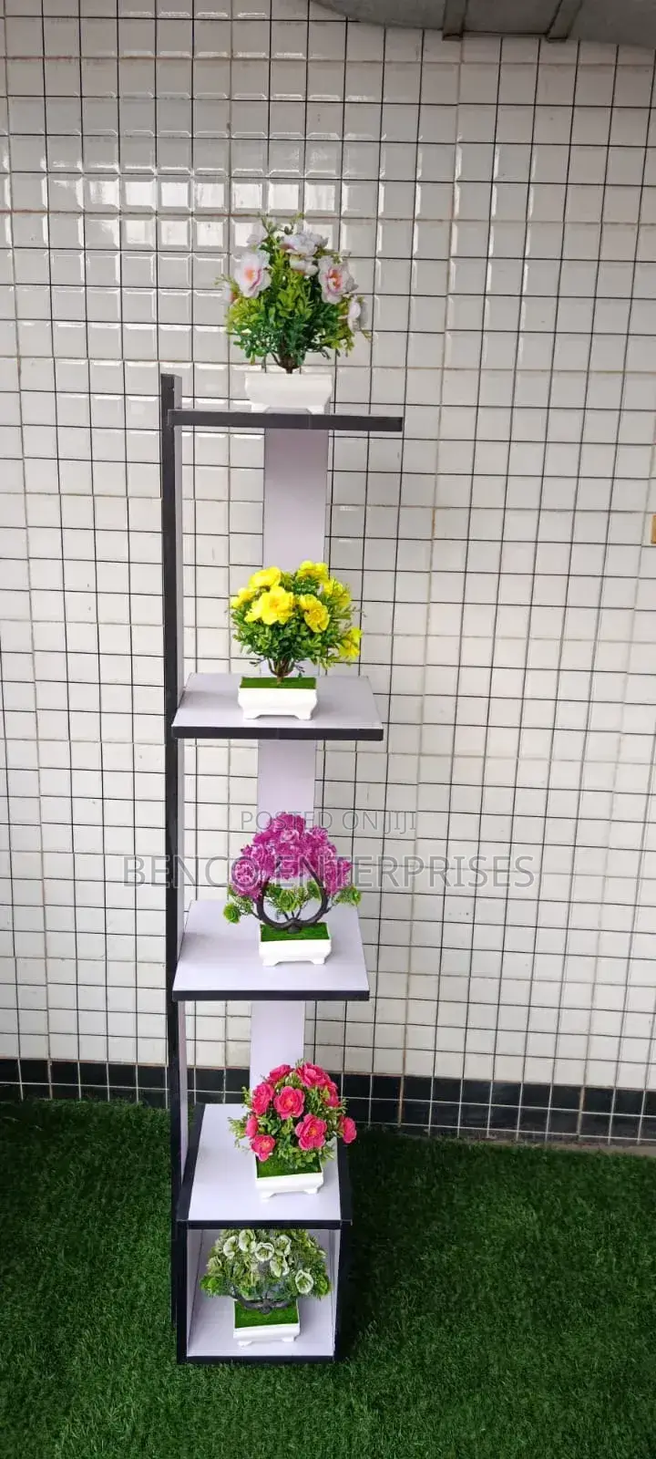 Corner Stands