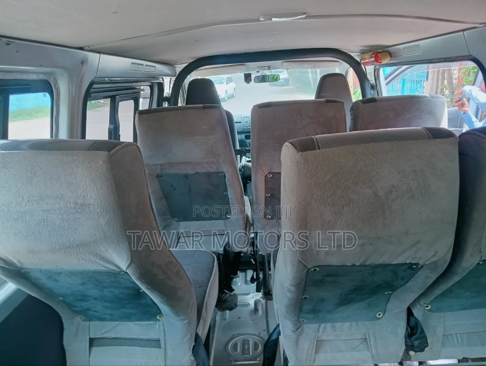 Toyota HiAce 2015 Silver
