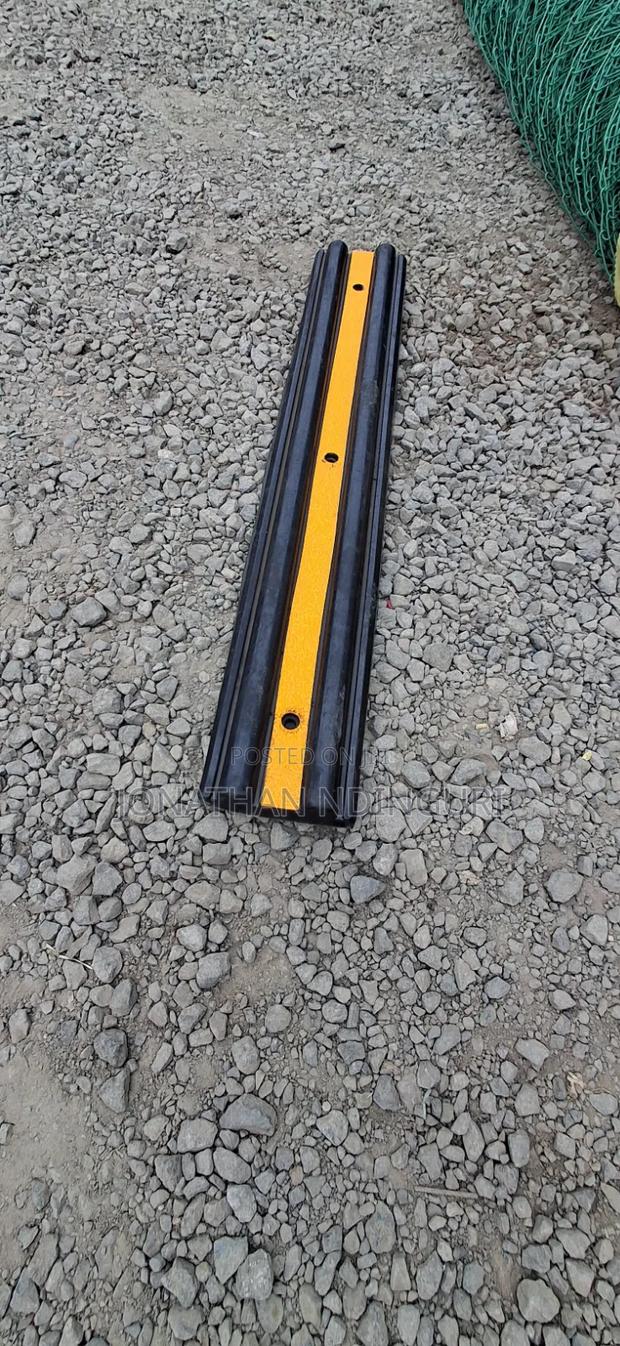 Rubber Docking Bumper for Loading Platforms - thumbnail 2