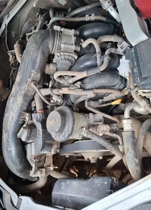 Toyota HiAce 2015 Silver
