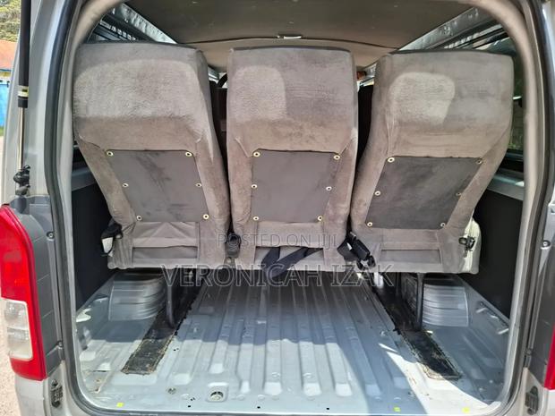 Toyota HiAce 2015 Silver - thumbnail 5