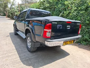Toyota Hilux 2009 Black