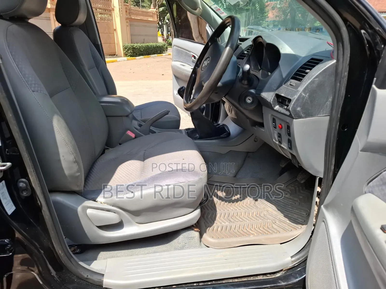 Toyota Hilux 2009 Black