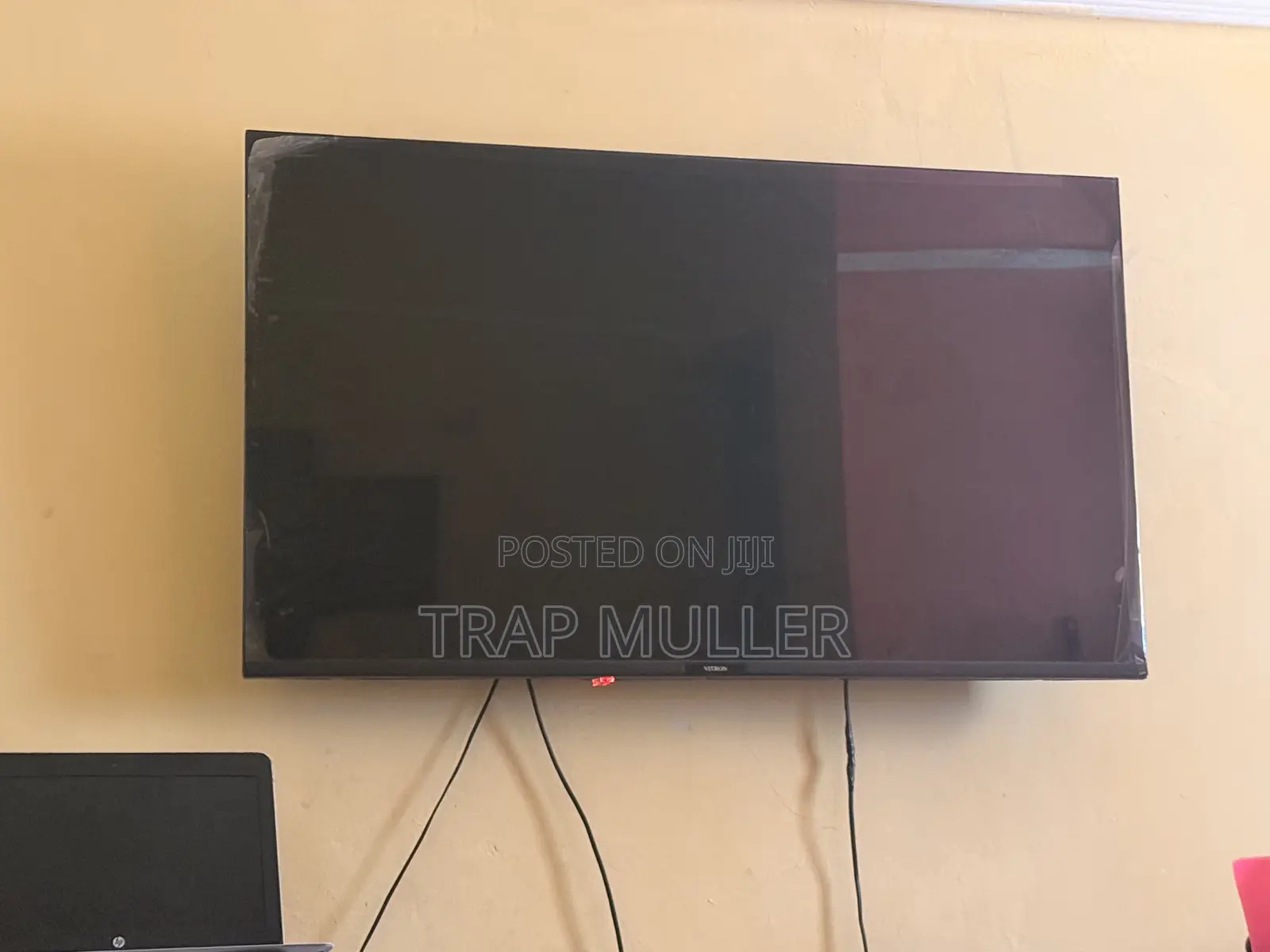 Vitron 50” Smart TV + 3.1 Woofer