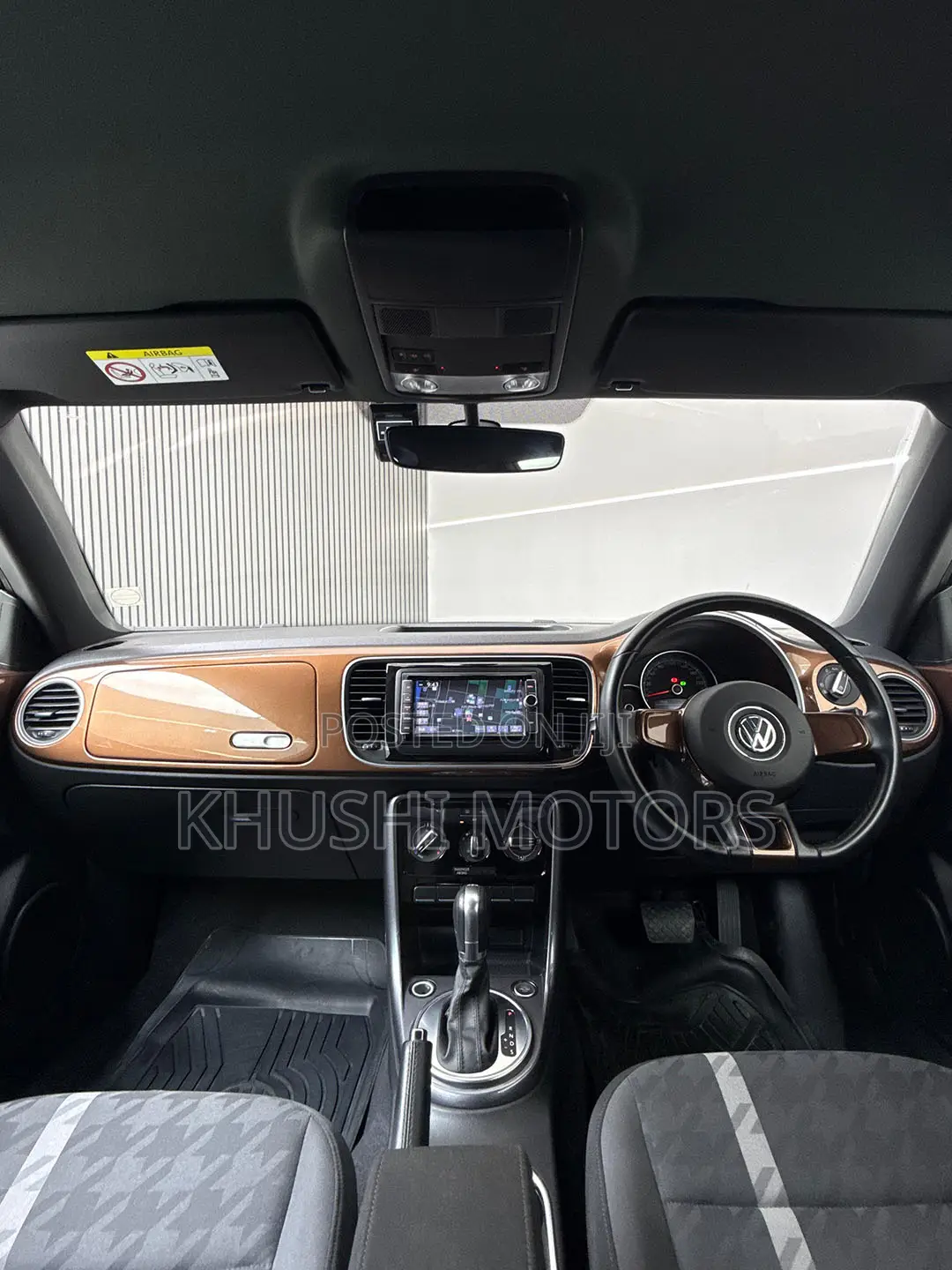 Volkswagen Beetle 2018 Brown