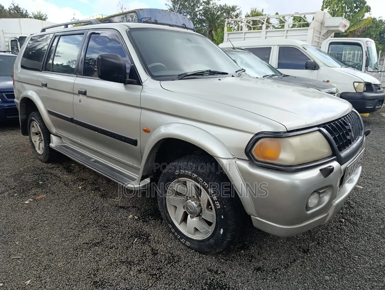Mitsubishi Shogun 2001 Gray